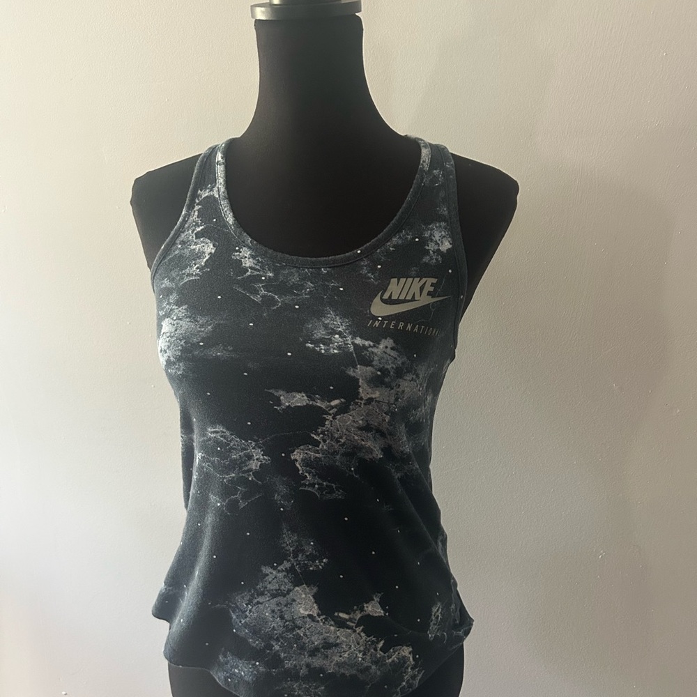 Nike Black and Gray Fitted Sleeveless Tank Top